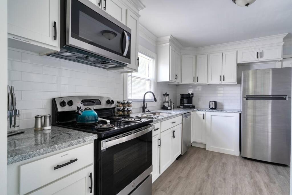 2Br 1Ba Duplex House King Beds Great For Small Groups Close To All Uptown Charlotte Attractions Exteriér fotografie