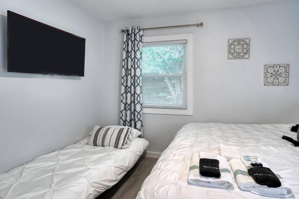 2Br 1Ba Duplex House King Beds Great For Small Groups Close To All Uptown Charlotte Attractions Exteriér fotografie
